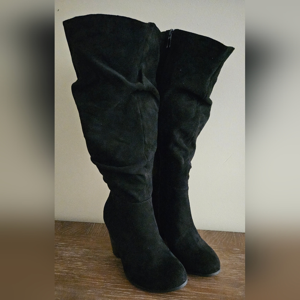 BNIB WW Extra Wide Calf Torrid Black Faux Suede Slouch Knee Boot Size 8.5